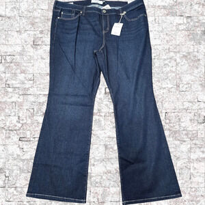 NWT, Torrid Women’s Slim Boot Blue Jeans, Size 22S